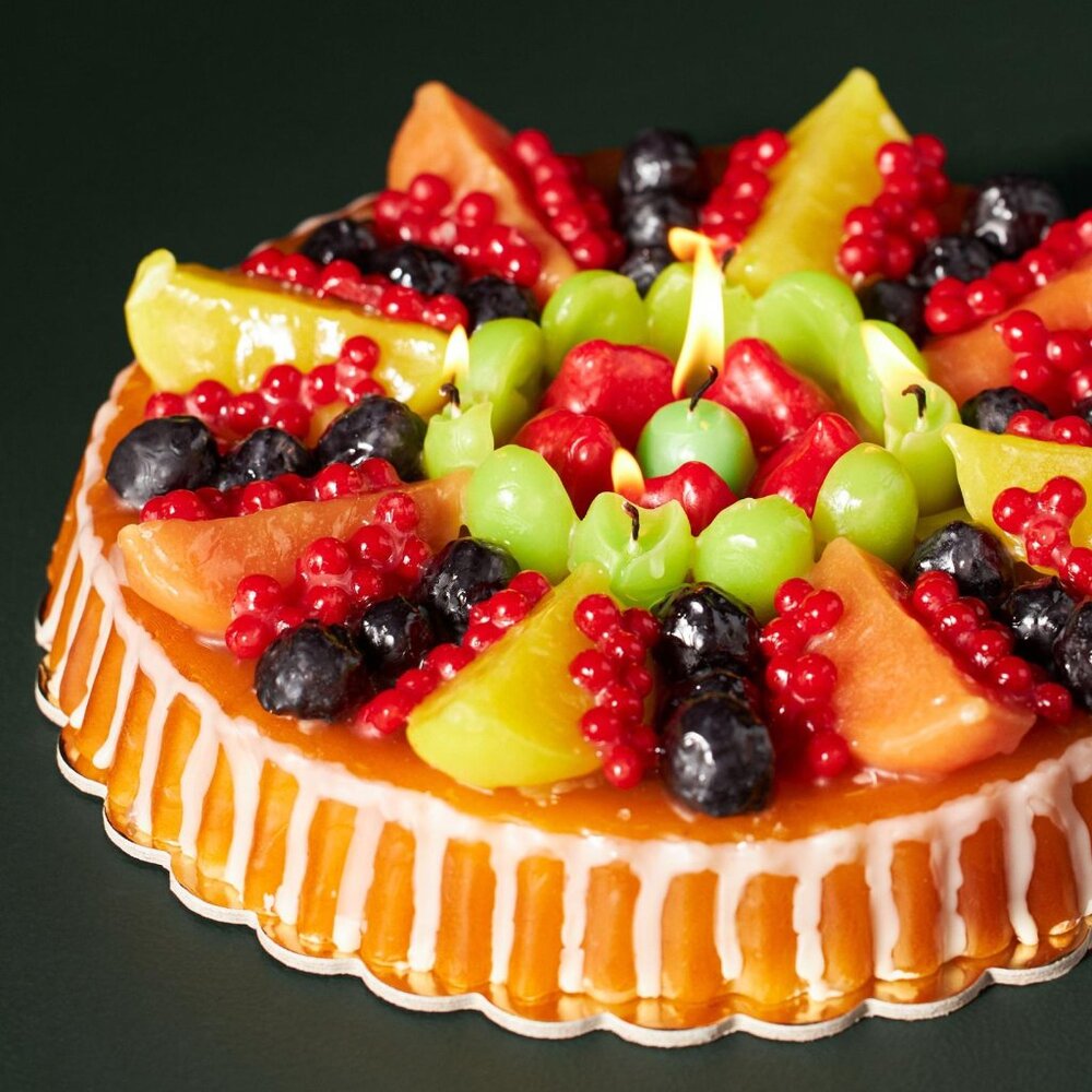 Anthropologie Italian Fruit-Topped Cake Flan Dessert-Shaped Wax Candle